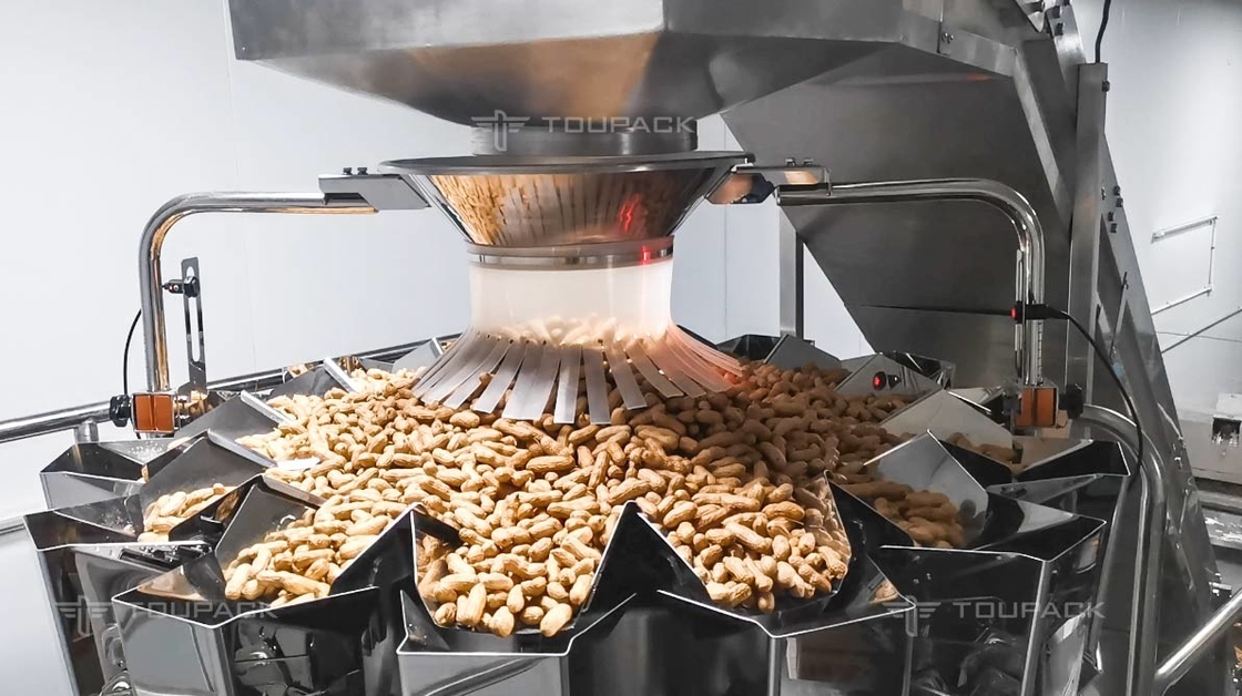 Stehen Sie oben Erdnuss-Acajounuss-Verpackmaschine der Beutel-vertikale wiegende Verpackungsmaschine-2.5kg