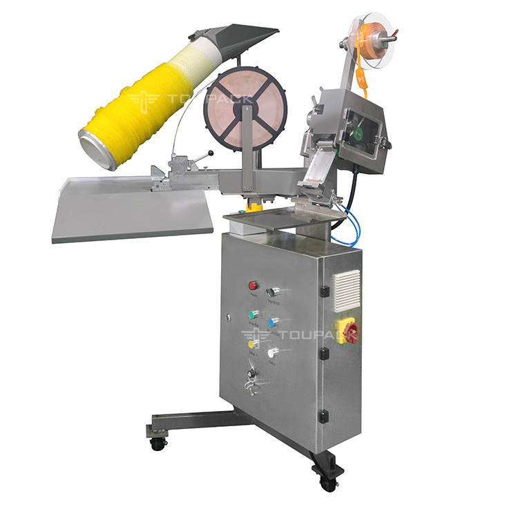 Manuelle Knoblauchmaschenbeutelverpackungsmaschine mit Stapeln Semi-Auto-Ginger-Mesh-Beutel-Klippverpackungsmaschine