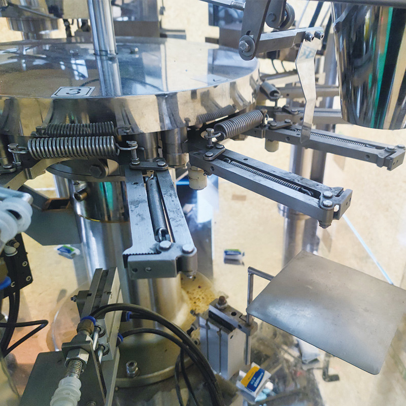 PVA Film Waschmaschine Kapsel Verpackungsmaschine Geschirrspüler Pod Verpackungsmaschine Waschmittel Pods Vollboxen Verpackung Produktionslinie