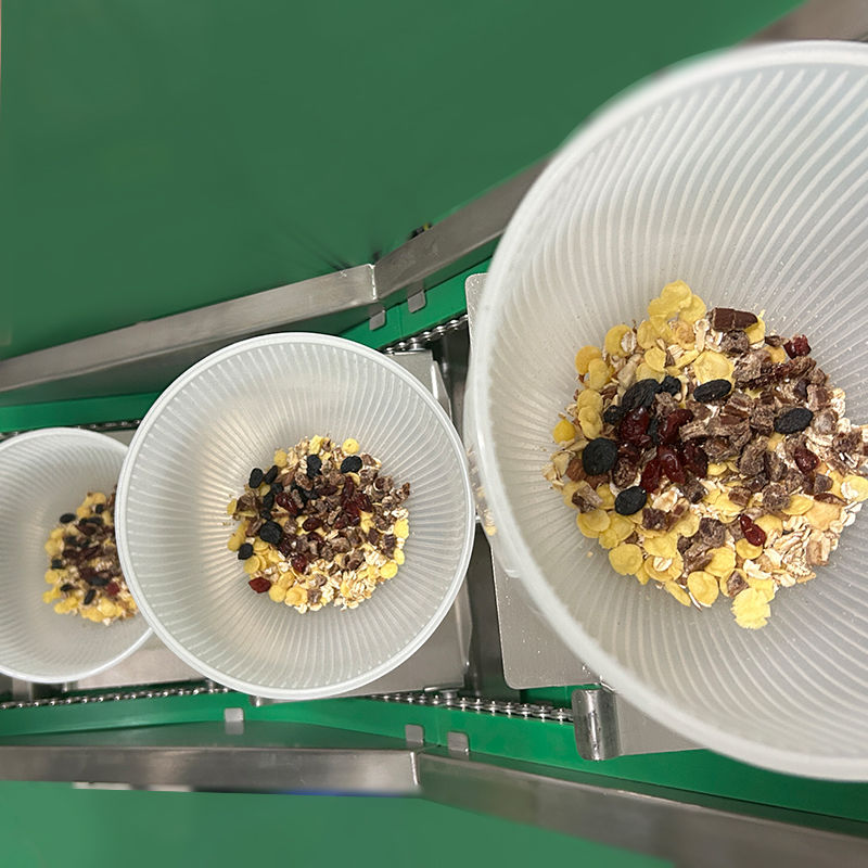 Gemischte Nüsse, getrocknete Erdnüsse und Kerne, Snack, Kunststoffgläser, Flaschen, Abfüll- und Verpackungsmaschine, Abfüllmaschine für Flaschen