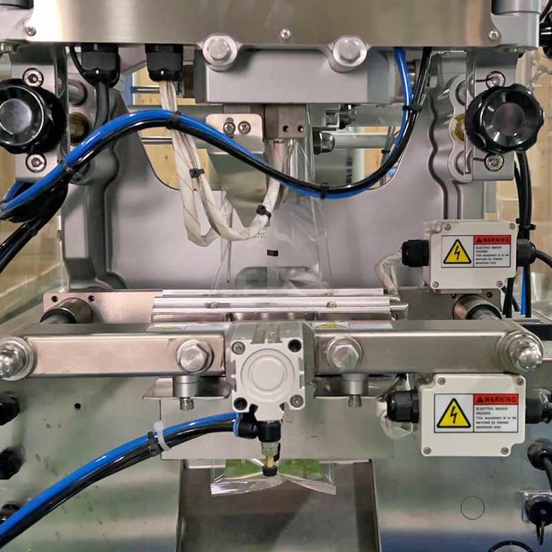 200g 500g Granula-Verpackungsmaschine Vollautomatik VFFS Gewichtung Siegel Tasche Packung Süßigkeiten Snack Stickstoff Verpackungsmaschine