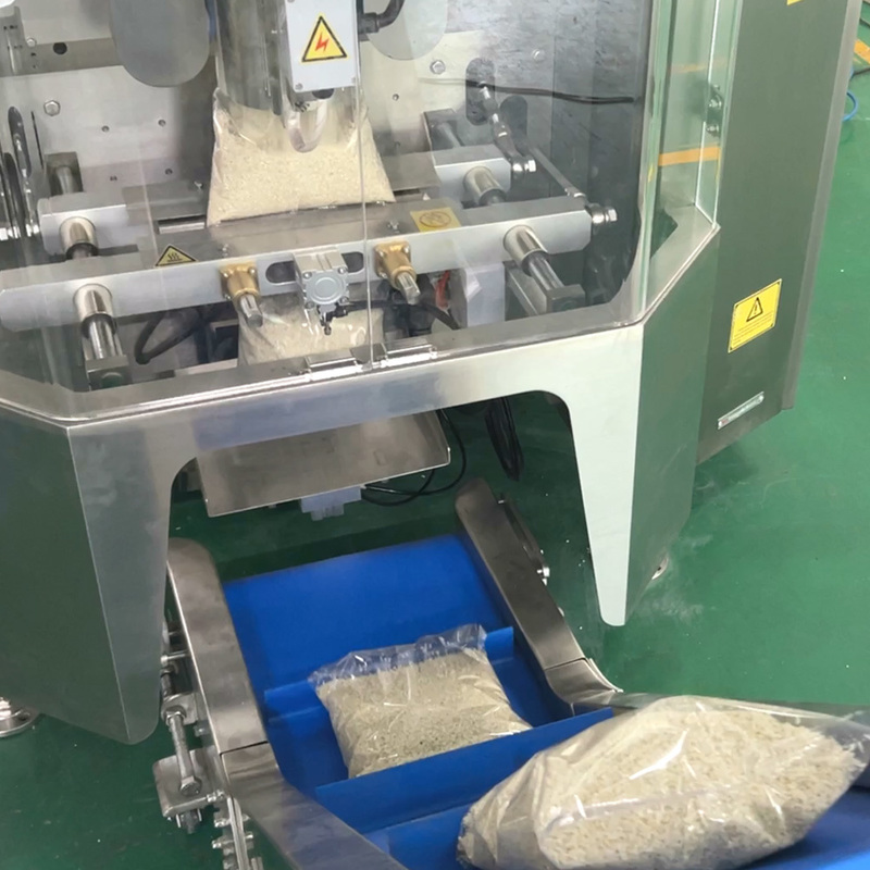 Automatische Trocken-Durian, Trocken-Banane, Apfelscheiben, Kunststoff-Kissenbeutel-Verpackungsmaschine, vertikale Verpackungsmaschine für gefriergetrocknete Früchte, Gewicht